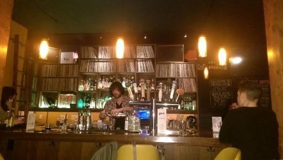 Revolver Bar